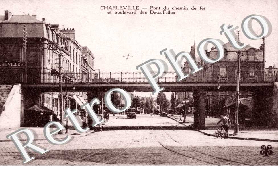 Pont de chemin de fer et boulevard des Deux Filles