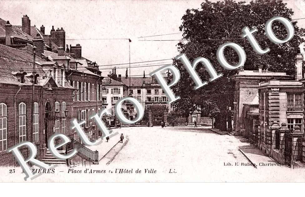 place d'Armes, Hotel de Ville