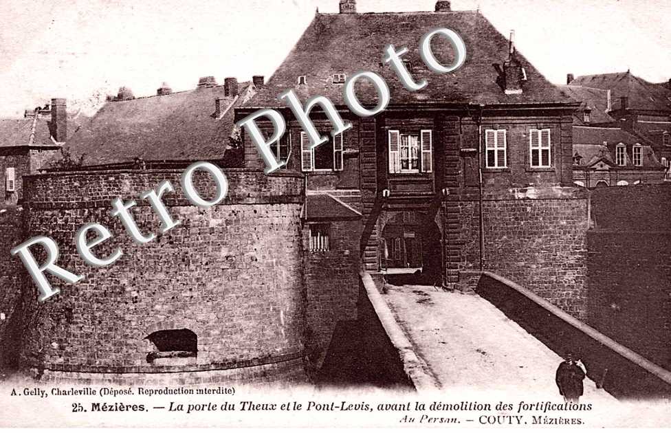 la Porte du Theux et le pont levis
