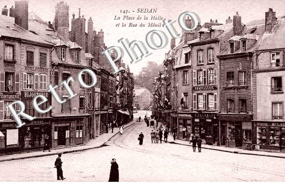 La place de la Halle et Rue du Ménil