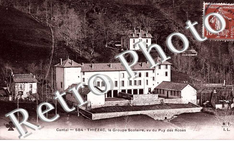 le groupe scolaire vu du Puy des Roses