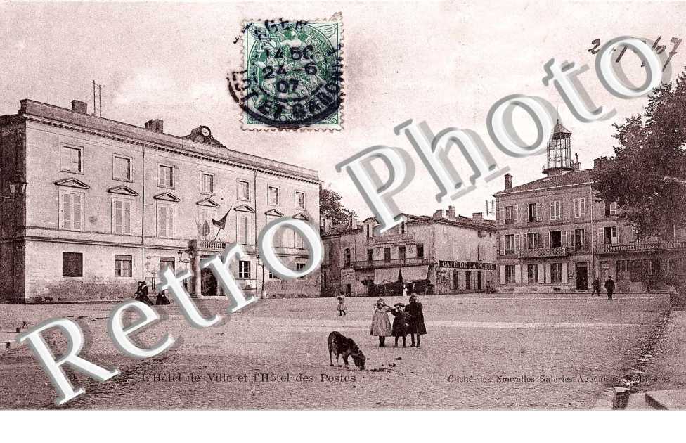 L'hôtel de ville et l'hôtel des postes