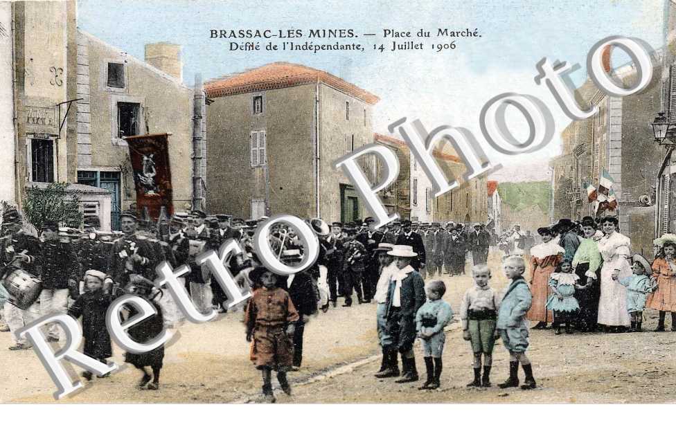 Place du marche - defile de l'independante 14