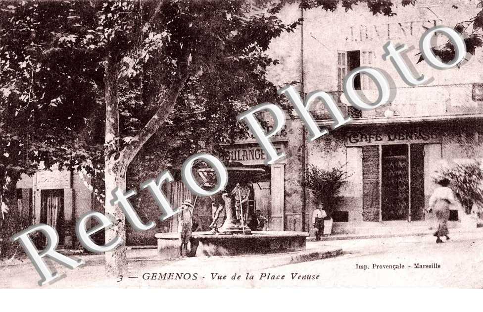 Vue de la place Venuse