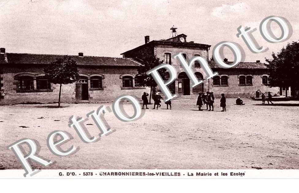 la mairie et les ecoles
