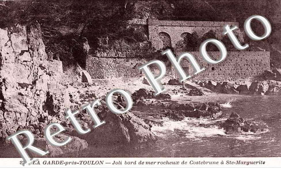 Bords de mer rocheux de Costebrune a Sainte Marguerite