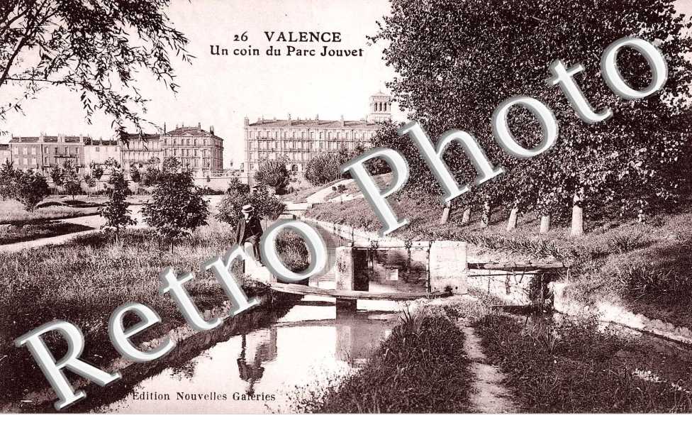 UN COIN DU PARC JOUVET