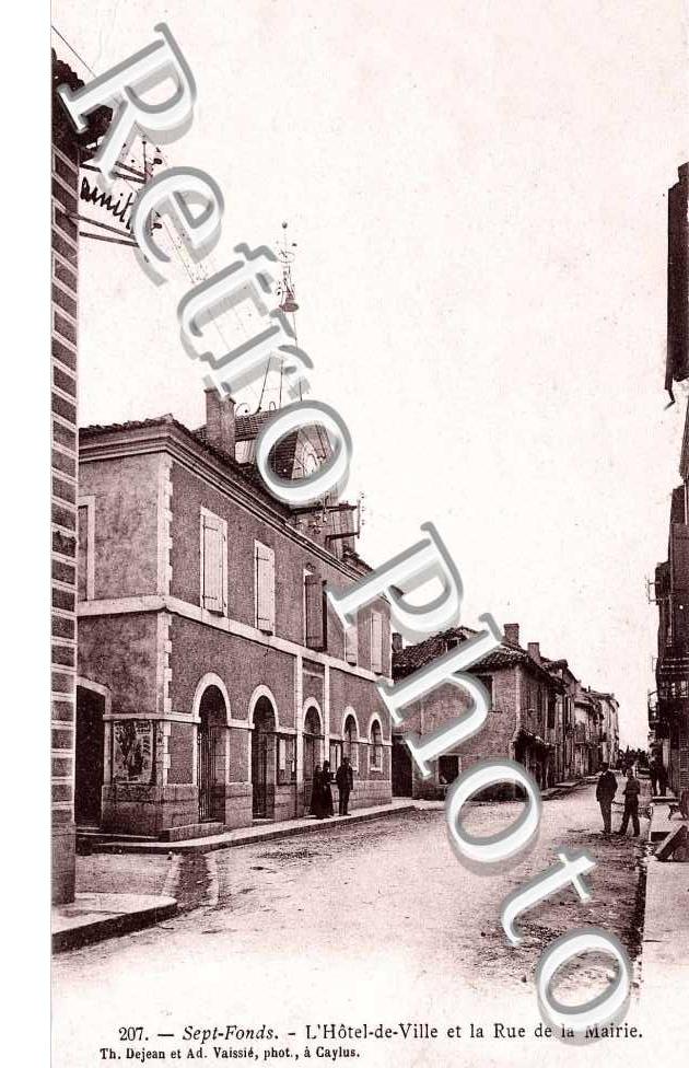 Hotel de Ville et Rue de la Mairie