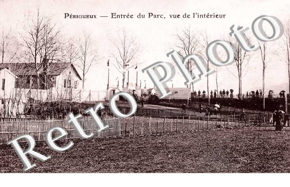 Entrée du Parc vue de l'Intérieur