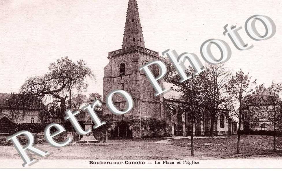 la place et l' eglise