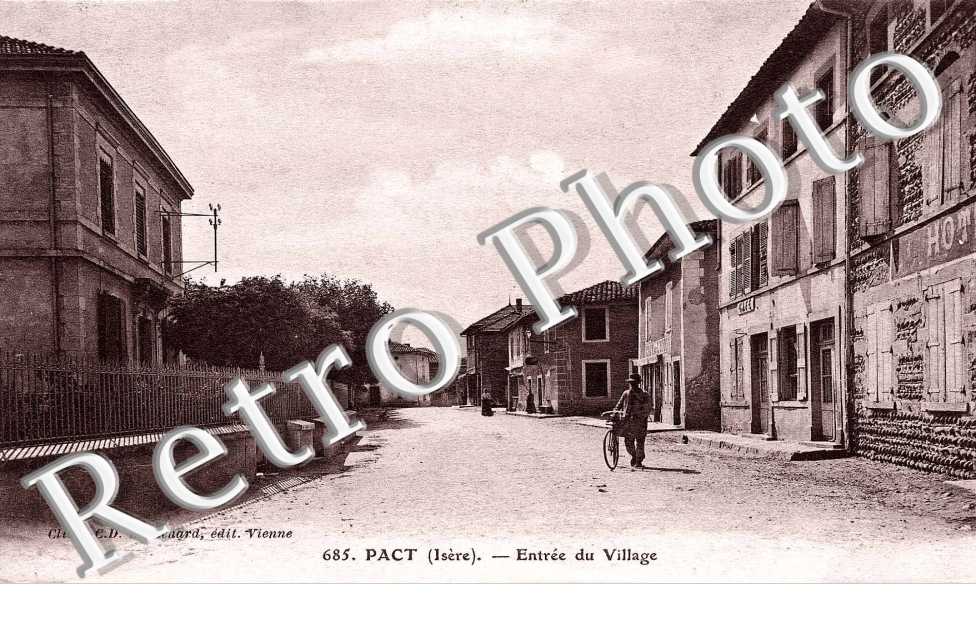 Entree du Vilage