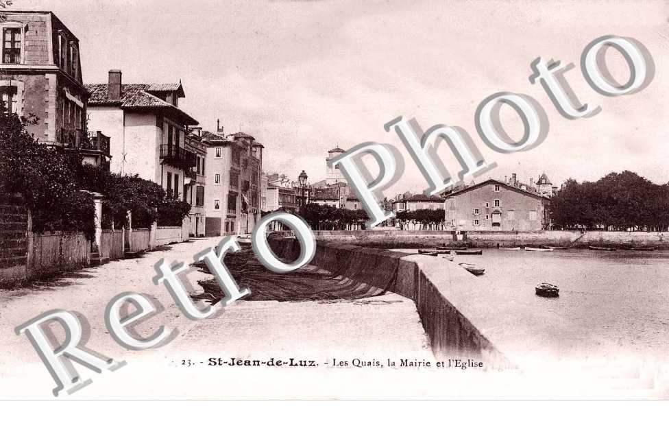 Les Quais la Mairie et l'Eglise