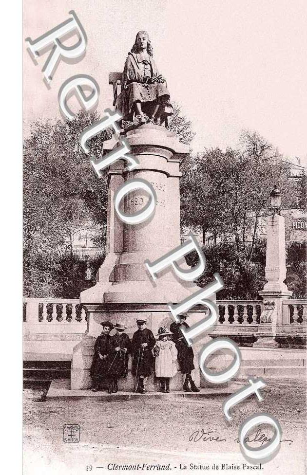 statue de blaise Pascal