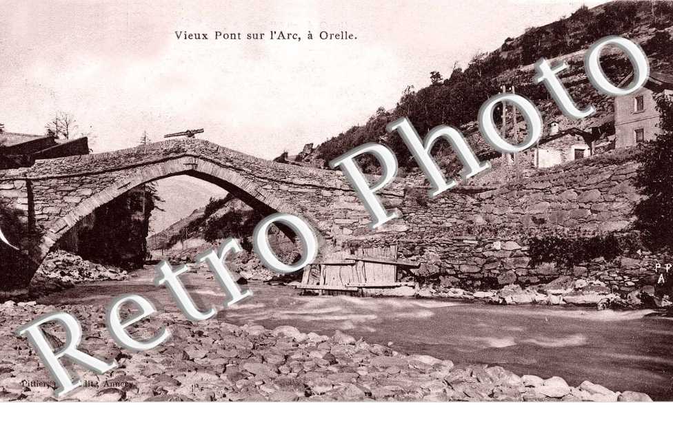 Vieux Pont sur l'Arc