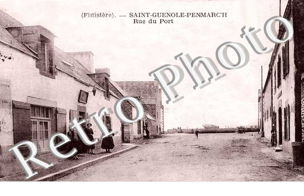 Saint Guenole, Rue du Port