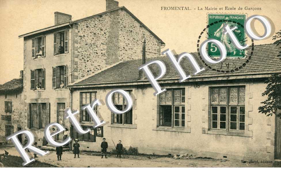 La Mairie et Ecole de Garcons