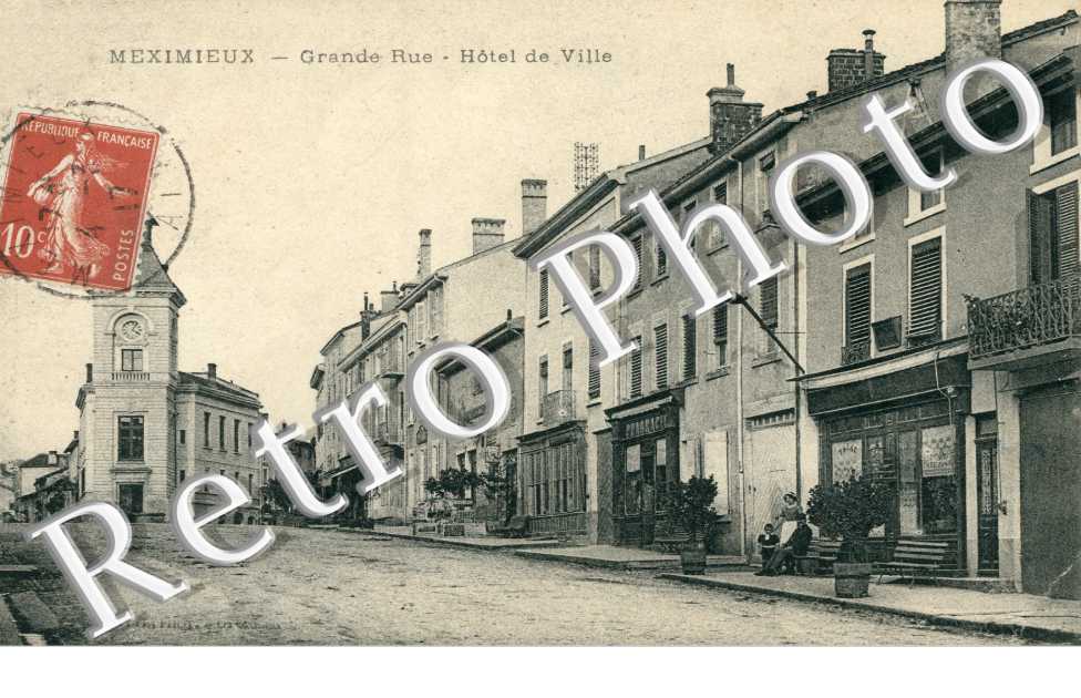 Grande rue - hotel de ville