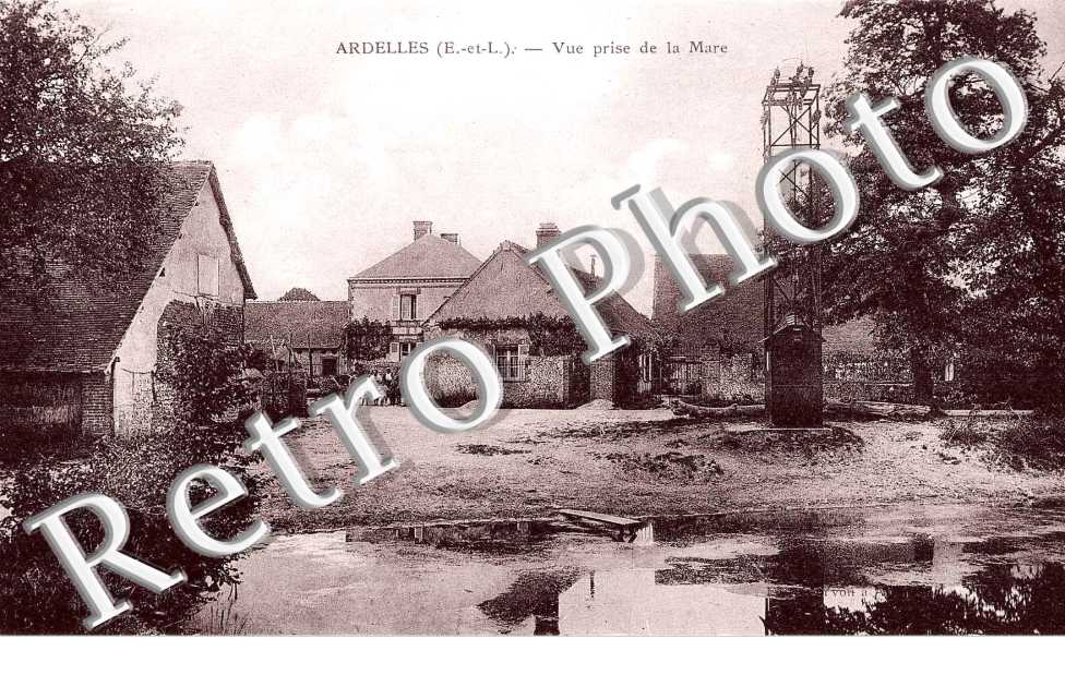 VUE PRISE DE LA MARE (PYLONE A DROITE)