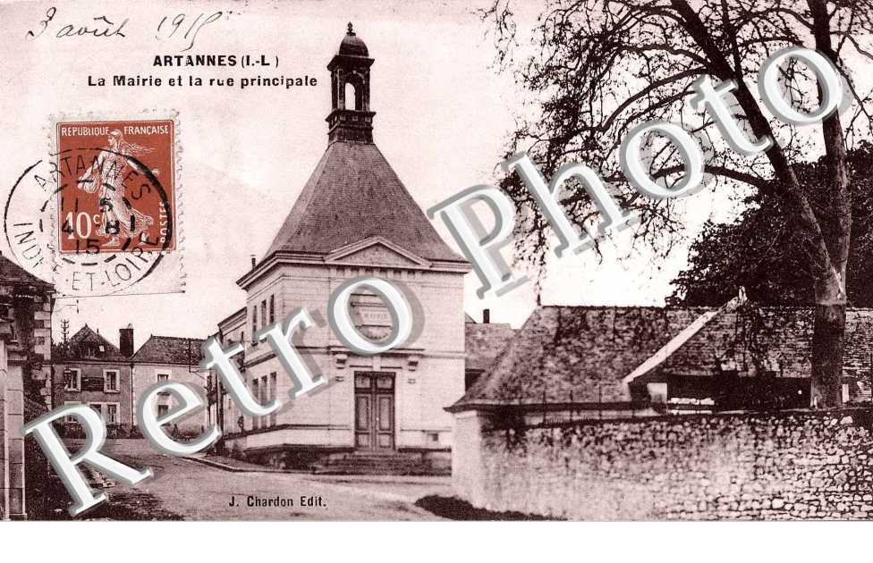 La Mairie et la rue Principale