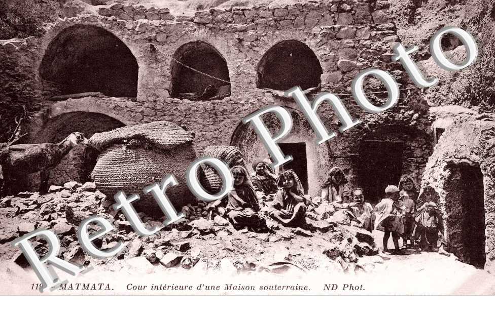 Cour interieure d'une maison souterraine