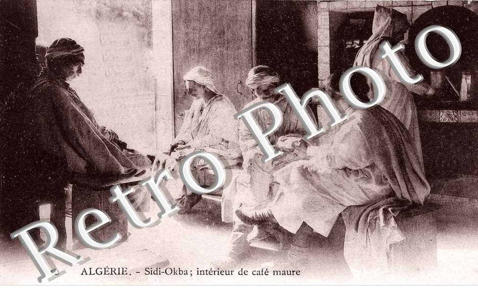 Interieur de cafe maure