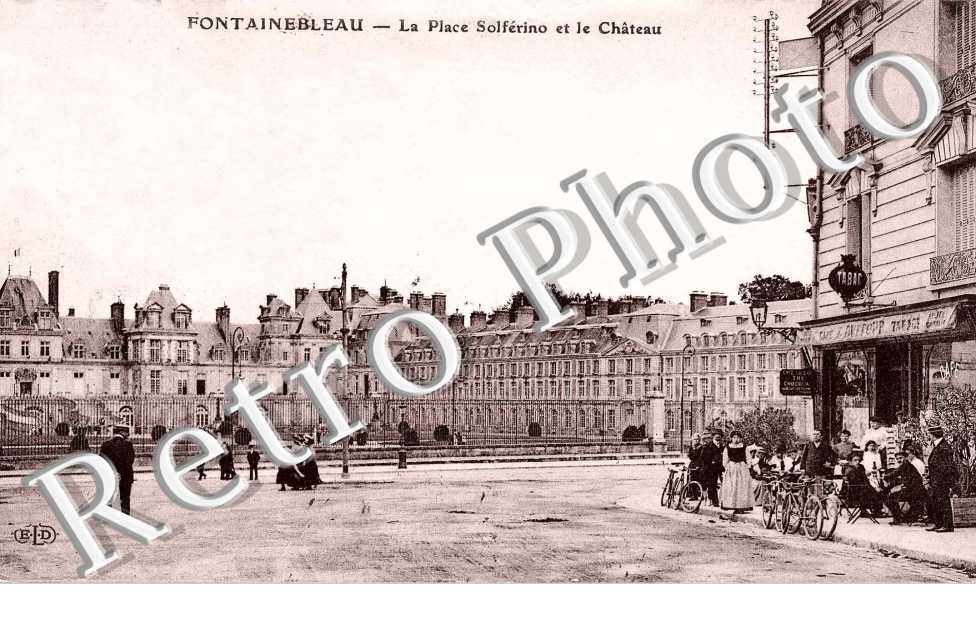 LA PLACE SOLFERINO ET LE CHATEAU
