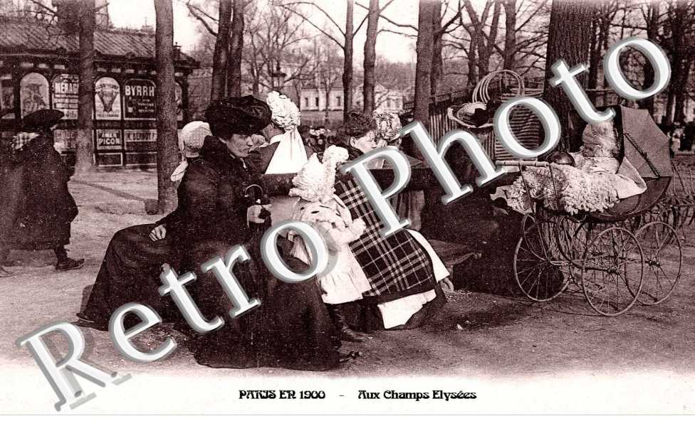 AUX CHAMPS ELYSEES