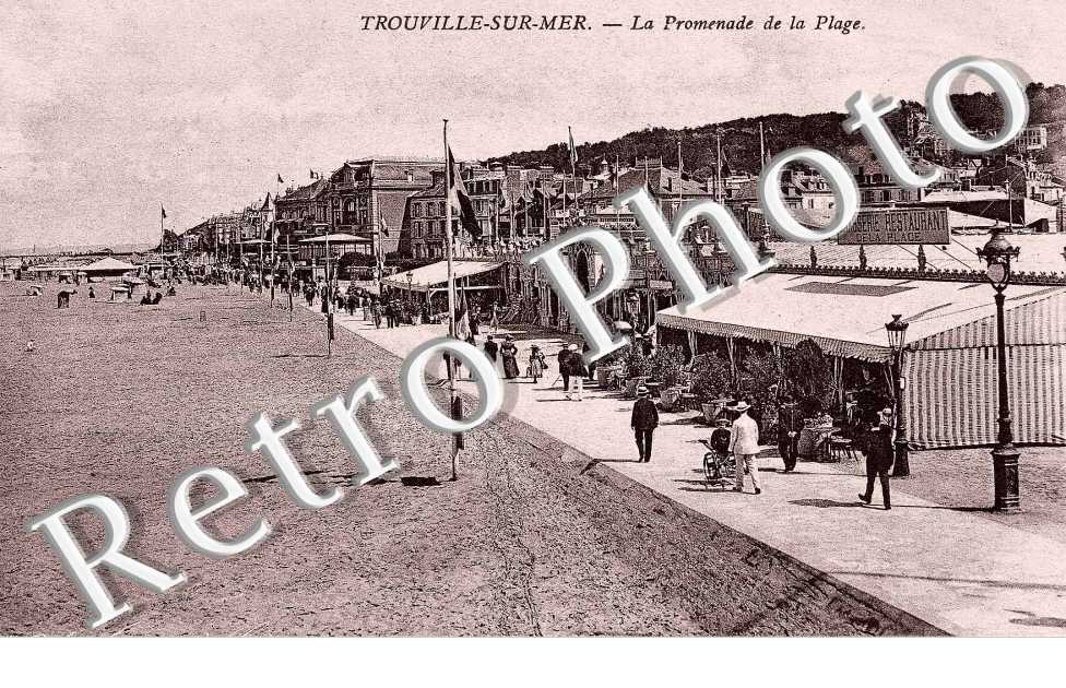 la promenade de la plage