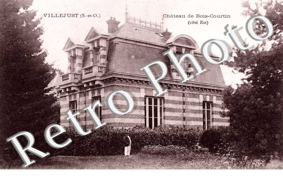 Coté Est du chateau de Bois Courtin