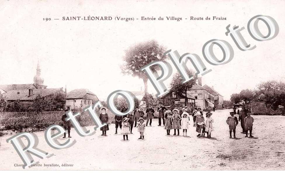 Entree du village - Route de Fraize