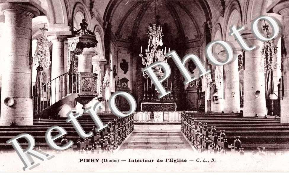 interieur de l'eglise
