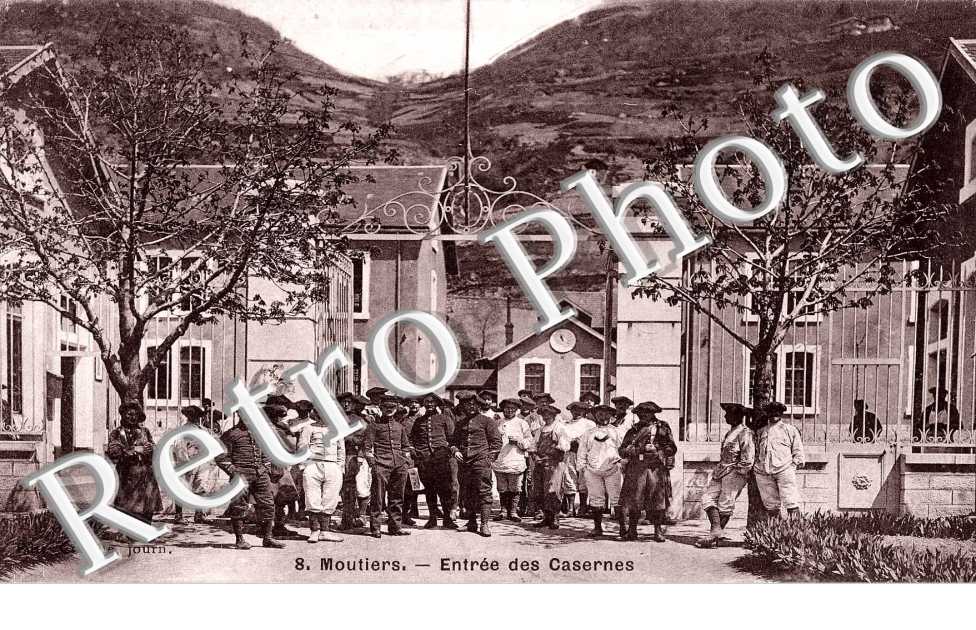 Entree des casernes - militaire