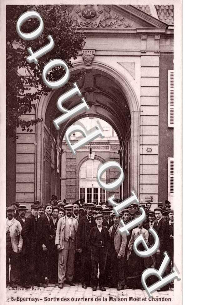 Sortie des Ouvriers de la maison MOET ET CHANDON