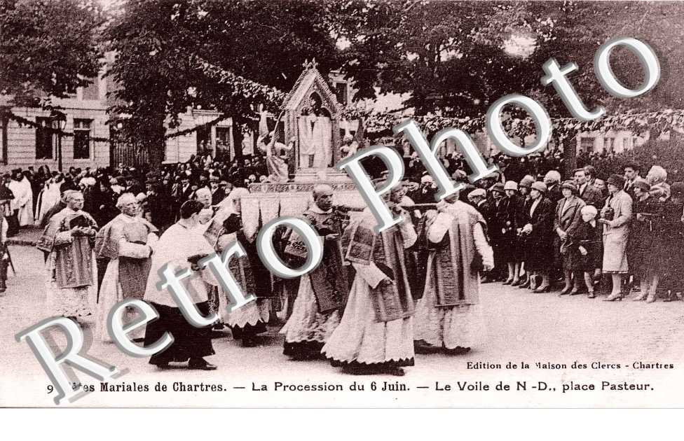 place pasteur fetes mariales, la procession du 6 juin, le voile de N.D.