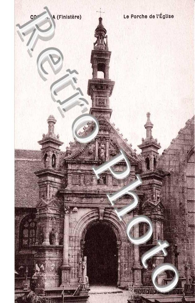 le porche de l'eglise