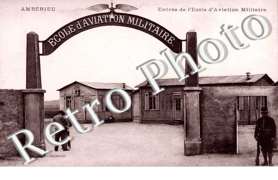ENTREE DE L'ECOLE D'AVIATION MILITAIRE