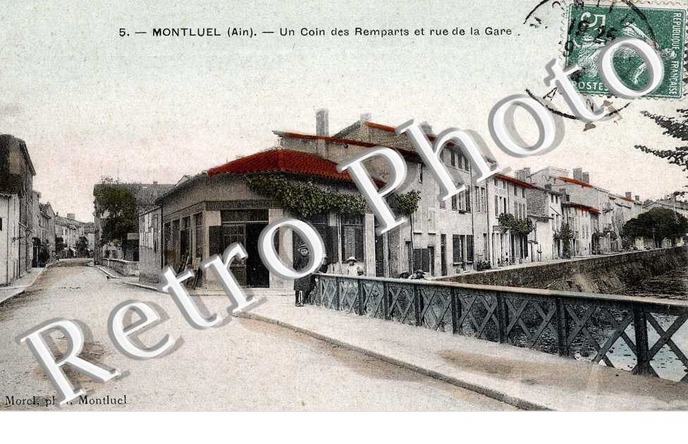 UN COIN DES REMPARTS ET RUE DE LA GARE