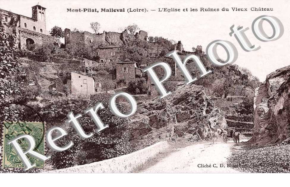 L'eglise et les ruines du vieux chateau