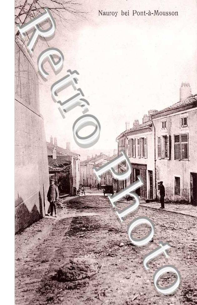 une rue du village