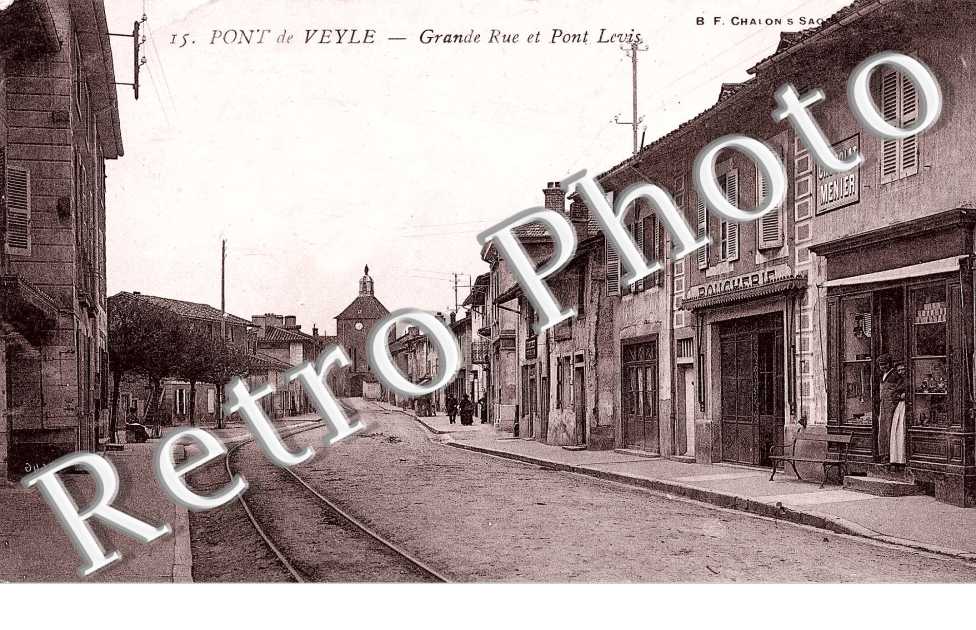 Grande rue et pont Levis