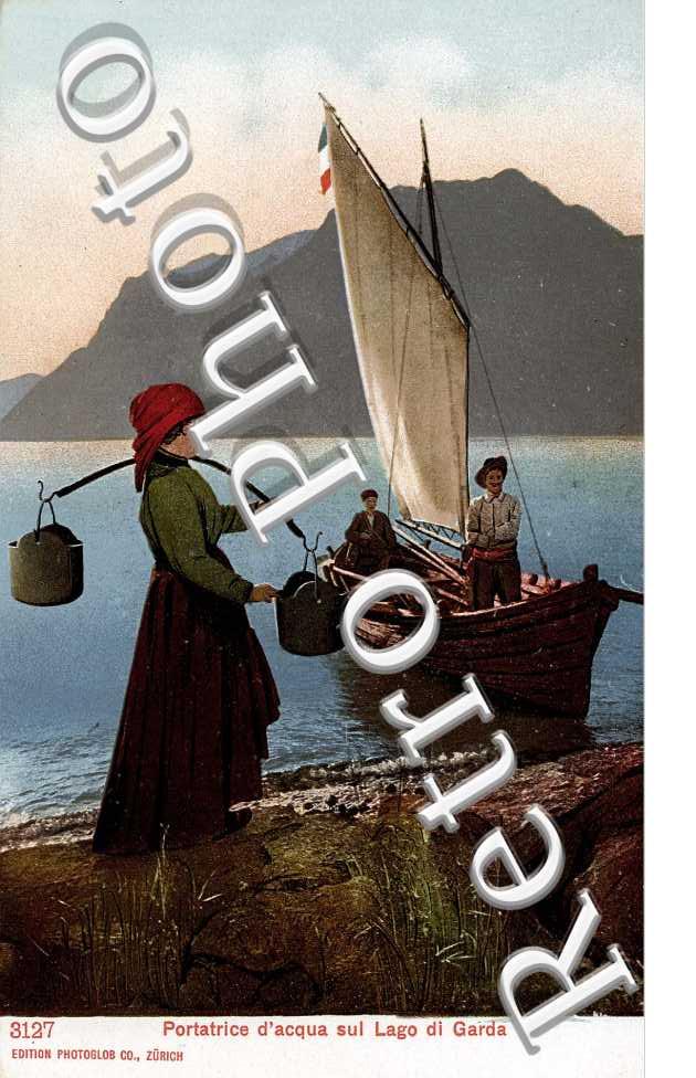 Portatrice d'acqua sul Lago di Garda