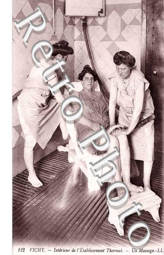 Interieur de l'Etablissement Thermal - un massage