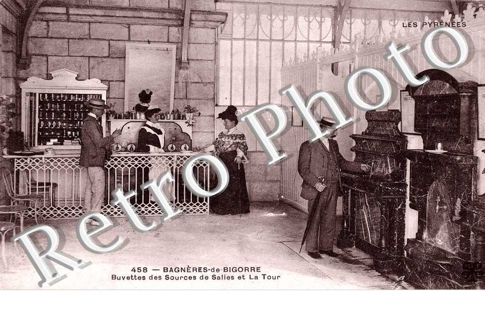 Buvette des sources de Salies et la tour