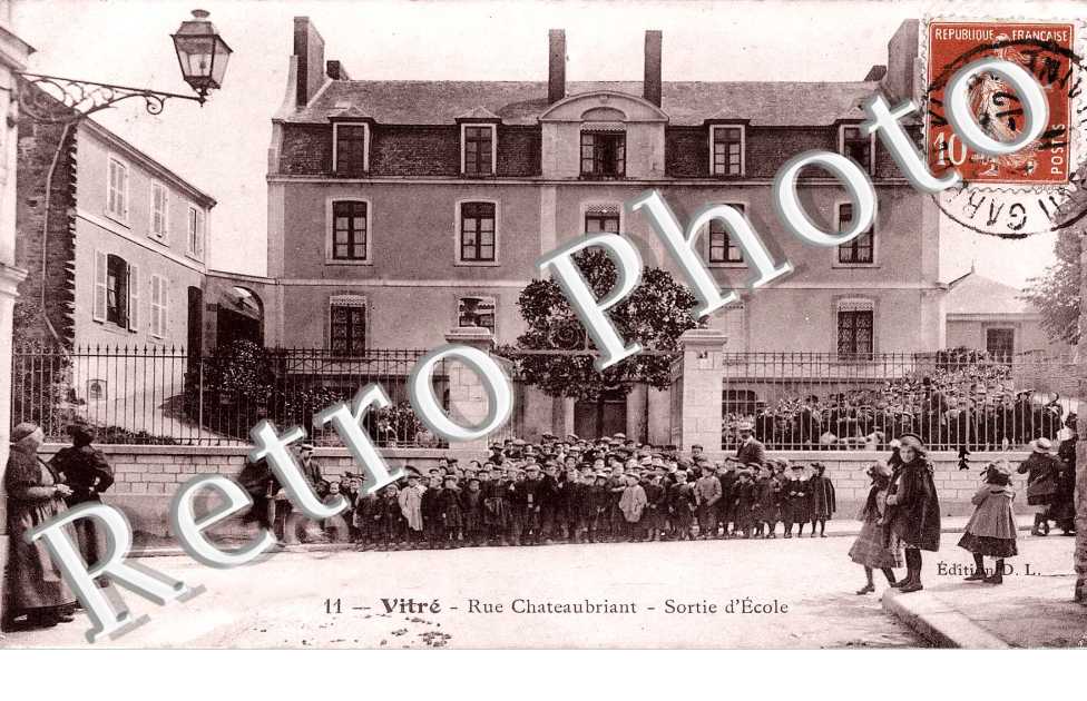 rue Chateaubriant, sortie d'ecole.