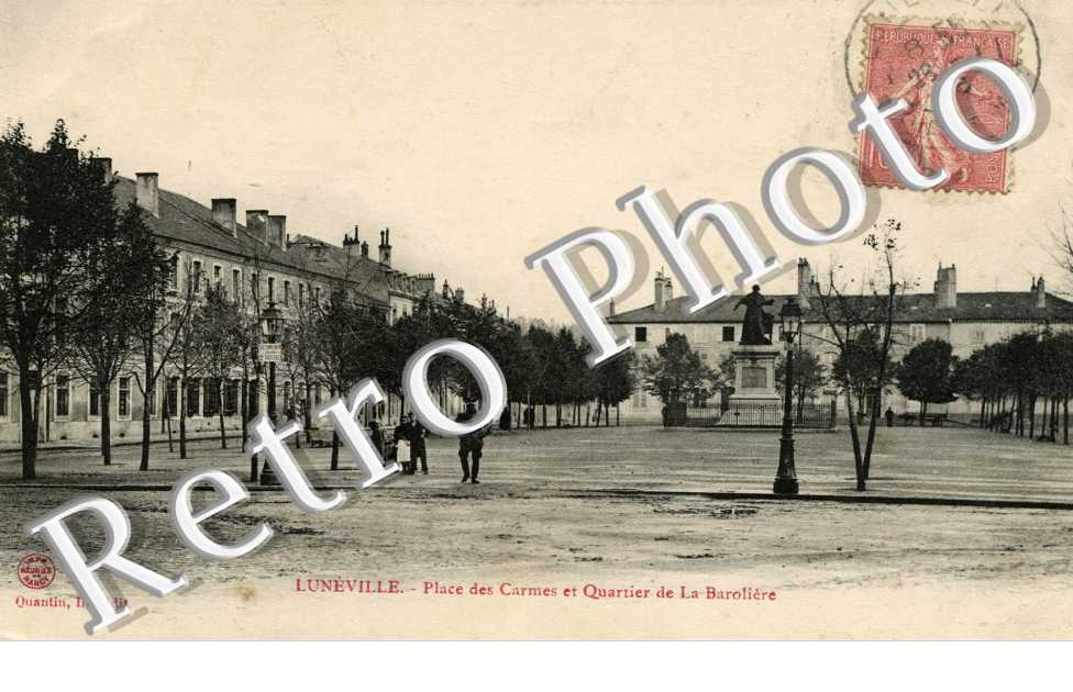 place des Carmes et quartier de la Barolliere