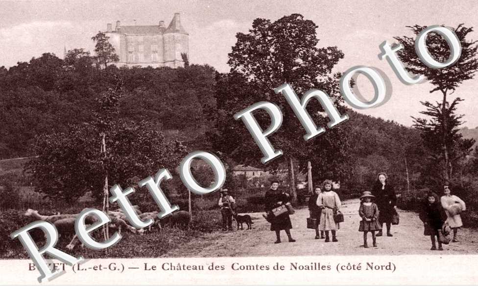 Le Chateau des Comtes de Noailles