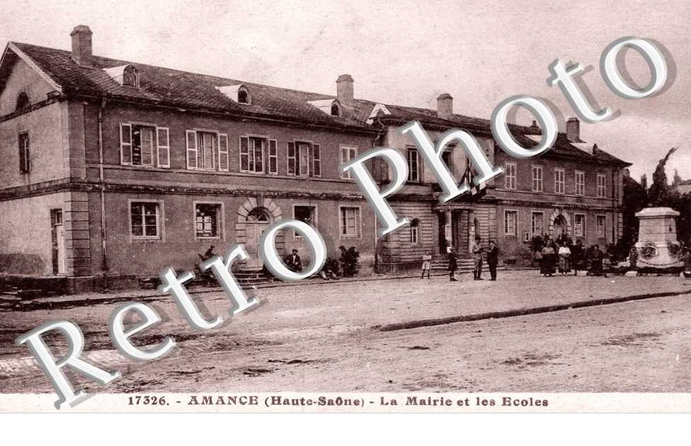 la mairie et les ecoles