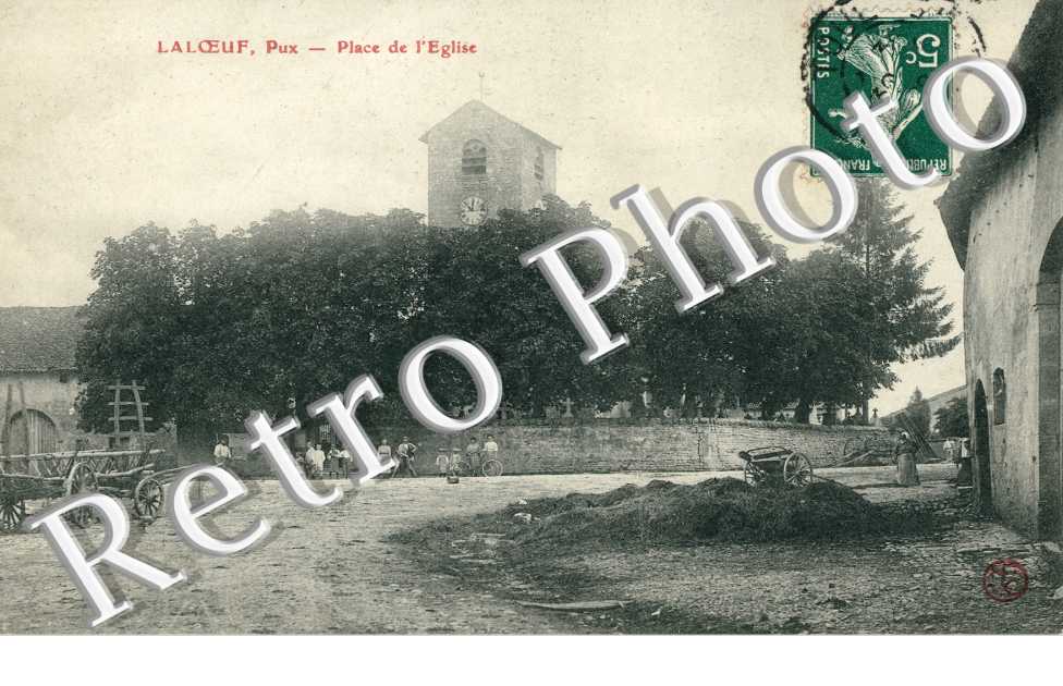Laloeuf   Puxe   Place de l'Eglise