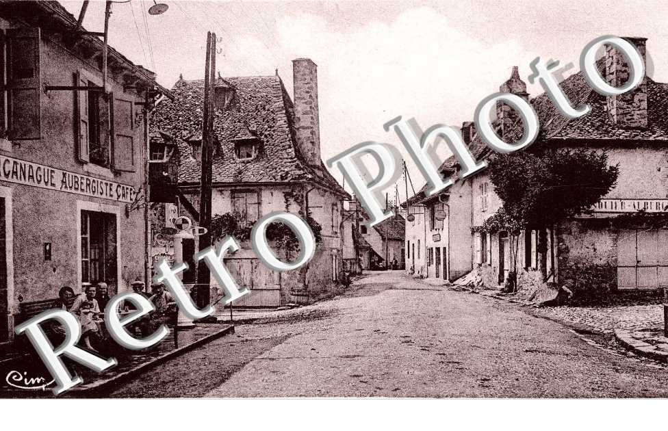 grande rue. Canague Aubergiste Café