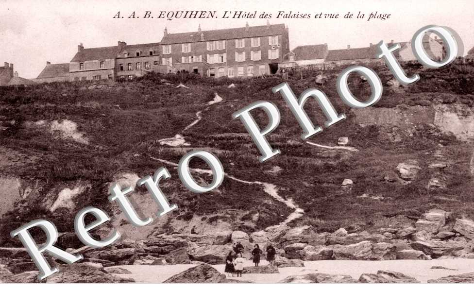 L'hotel des falaises et vue de la plage